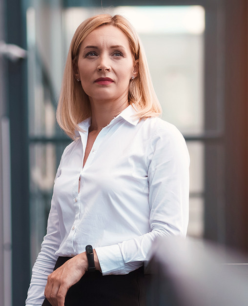 Explore six key considerations for a successful core migration in banking. Enhance flexibility, compliance, and innovation.